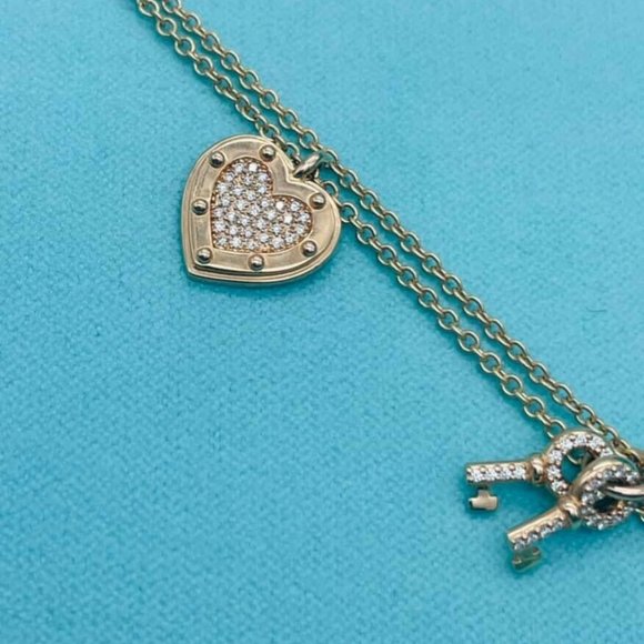 Tiffany & Co 18ct Rose Gold & Diamond Love Heart & Key Bracelet - Picture 2 of 4